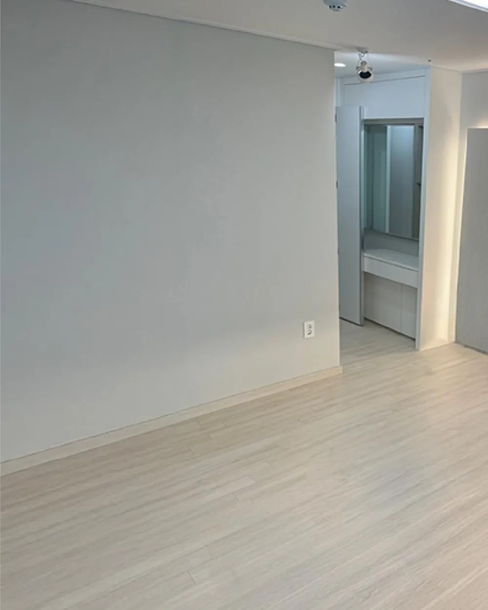 침실 가구 제거 — 수정 후